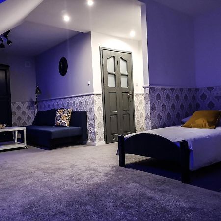 Hotel Tara キェルツェ エクステリア 写真